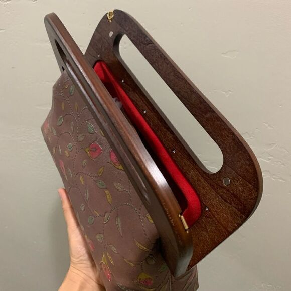 Handmade Genuine Embossed Leather Large Wooden Frame Handbag - Picture 15 of 16